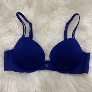 Like New! Victoria’s Secret blue plunge push up bra